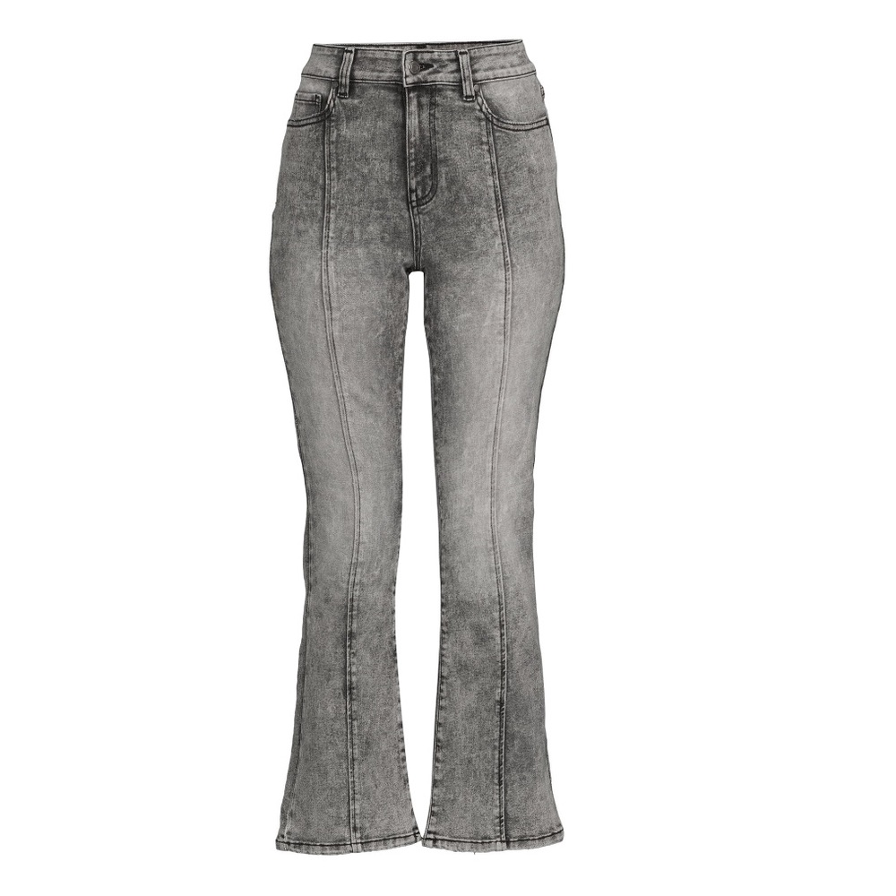 Time and Tru Women's Seamed Flare Jeans,           Size 8 Petite new with tags